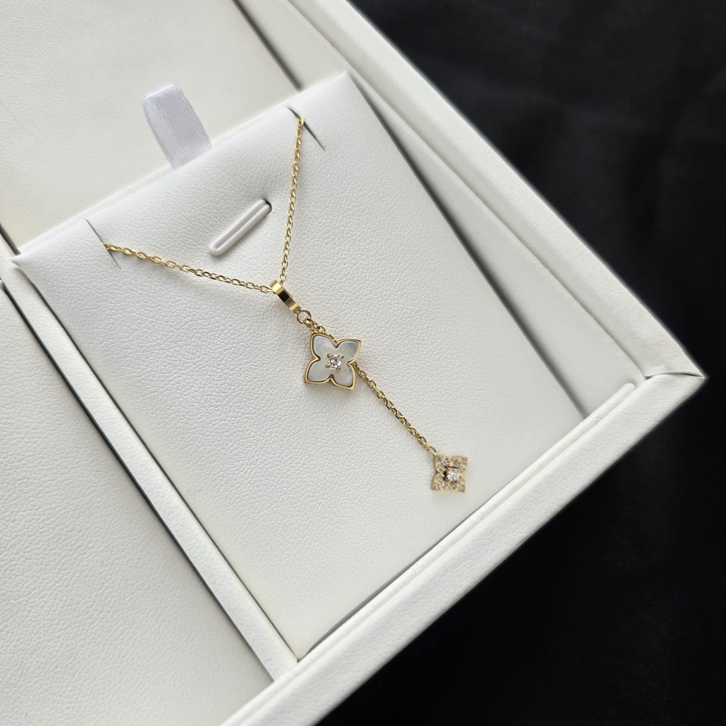 Collier Fleur Tombante